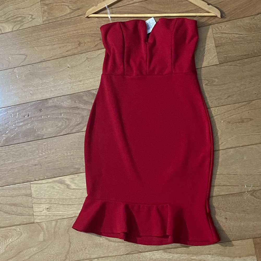 NWT Guess red strapless ruffle dress